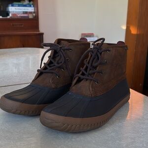 men’s Sperry lace-up duck boots